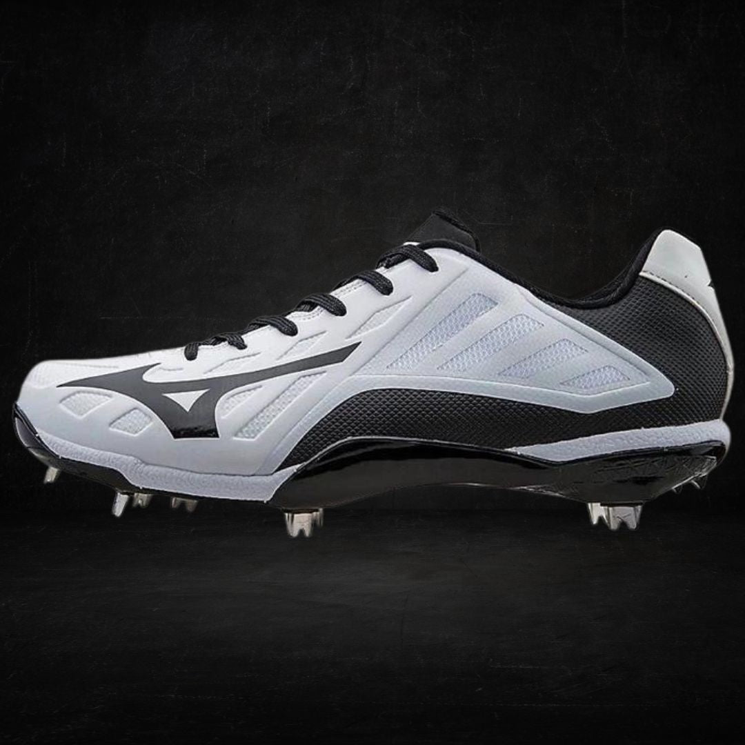 A white and black baseball cleat with black laces