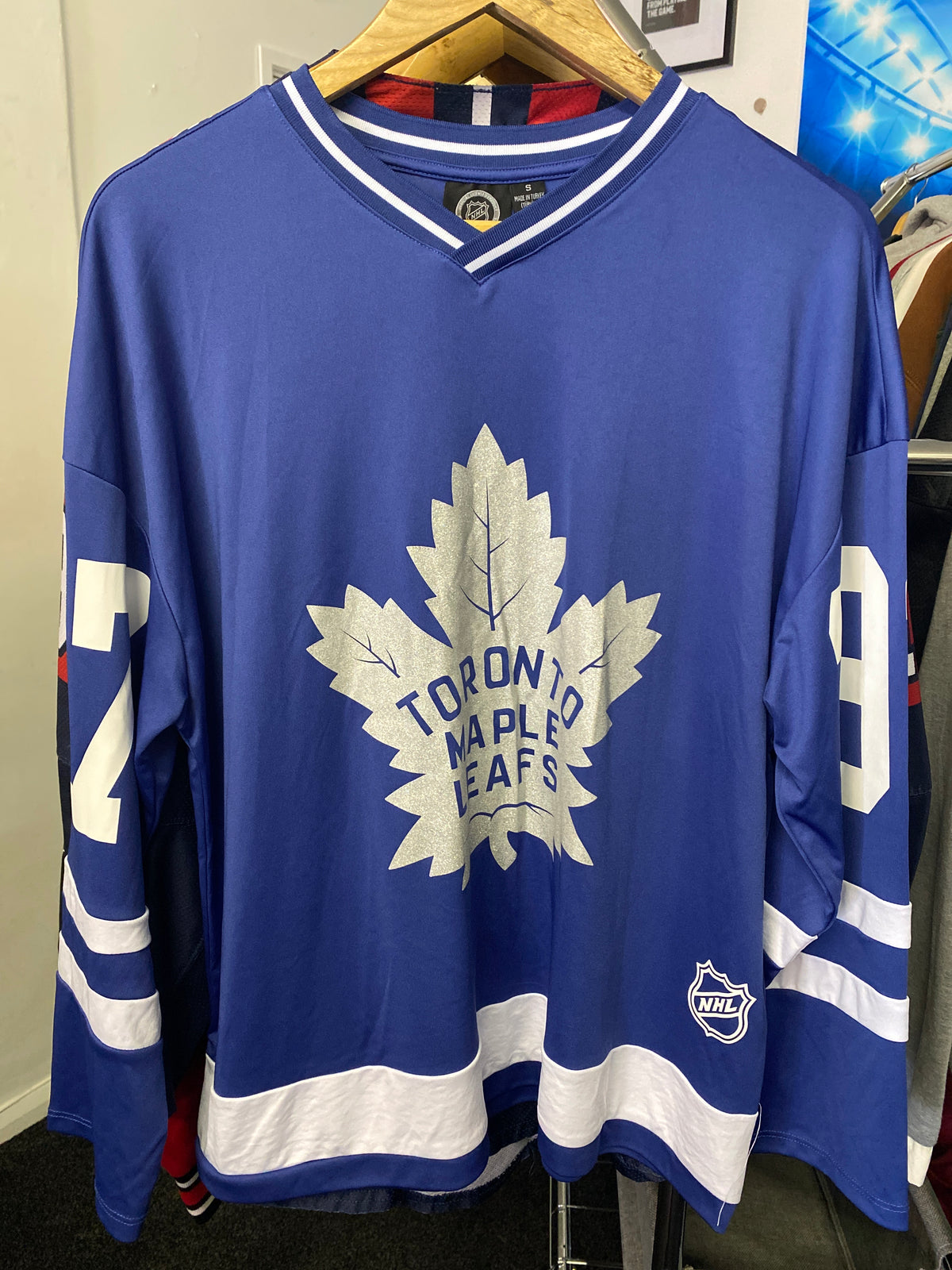 Toronto Maple leafs jersey